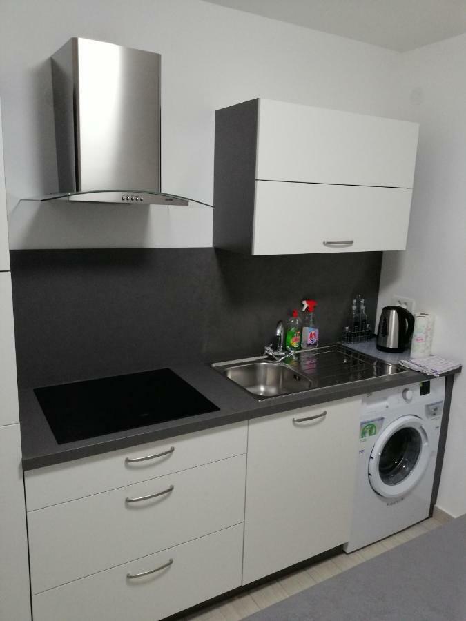 Studio Apartment Mila Пула Экстерьер фото