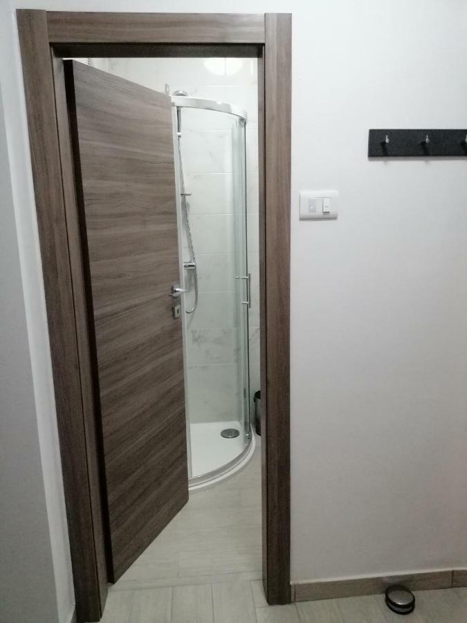 Studio Apartment Mila Пула Экстерьер фото